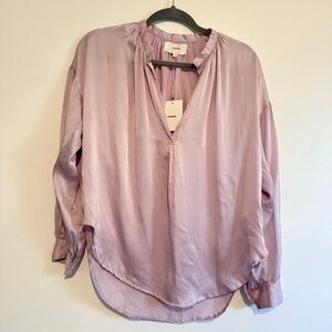 Xirena NWT Mayson Blouse Luxury 100% Silk in Violet Light Purple Lily Top